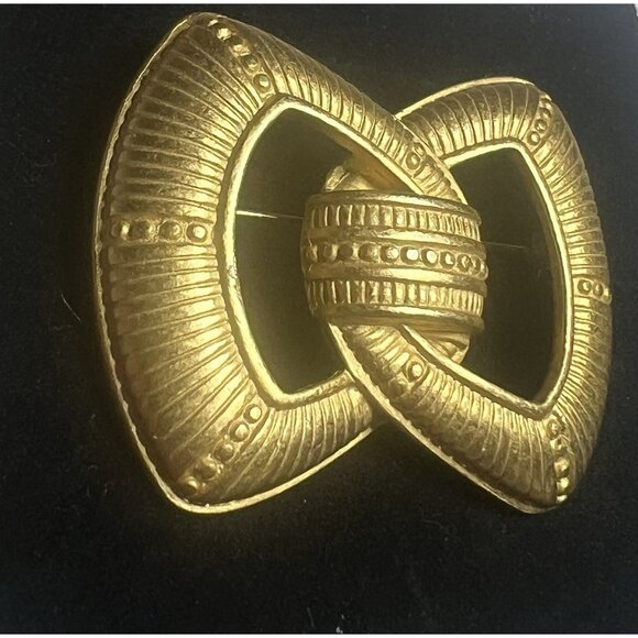 Vintage Givenchy Paris New York Gold-Tone Interlocking Loop Brooch 1970-80 - Picture 3 of 8